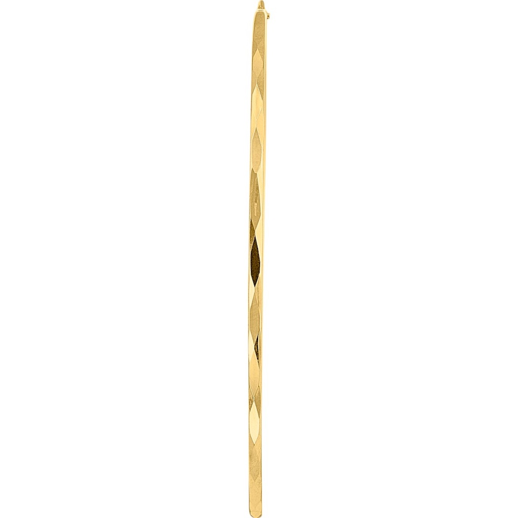 623